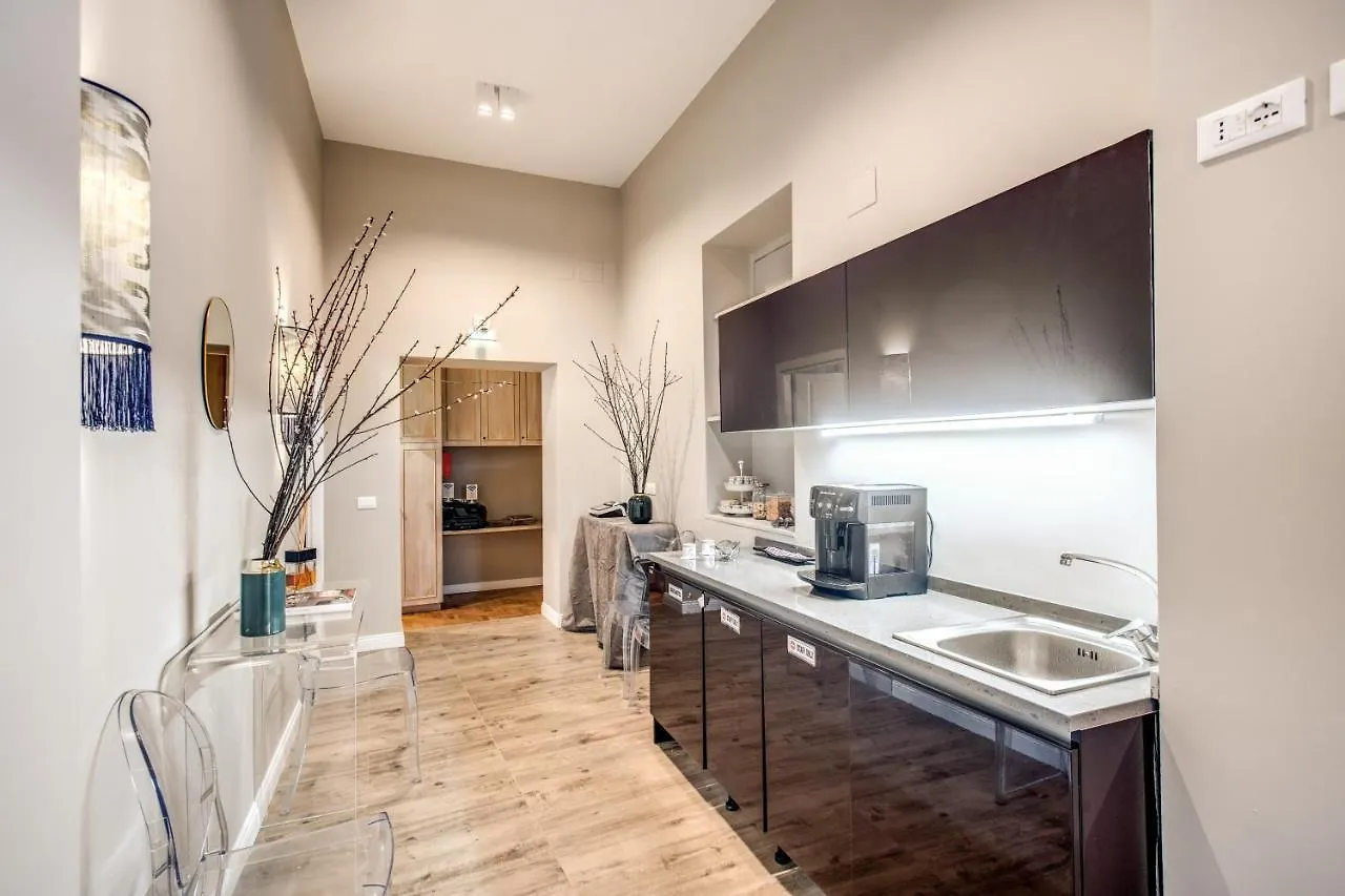*** Guest house Trevispagna Charme Rome Italy